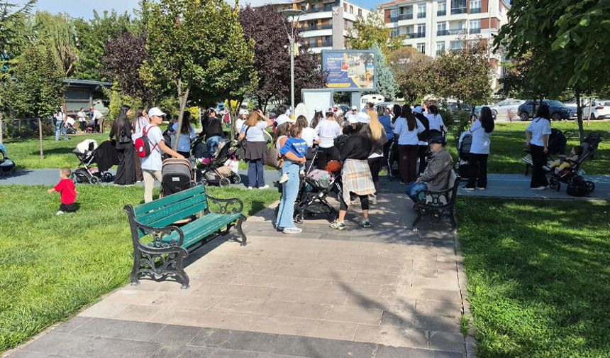 Eskişehir'de tepki çeken görüntü: Bebekli anneler parktan çıkarıldı