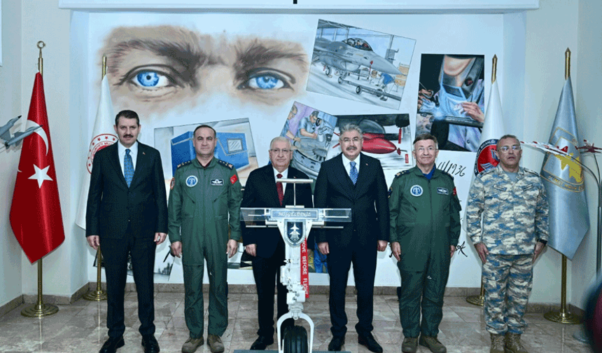 Milli Savunma Bakanı Yaşar Güler Eskişehir’e geldi