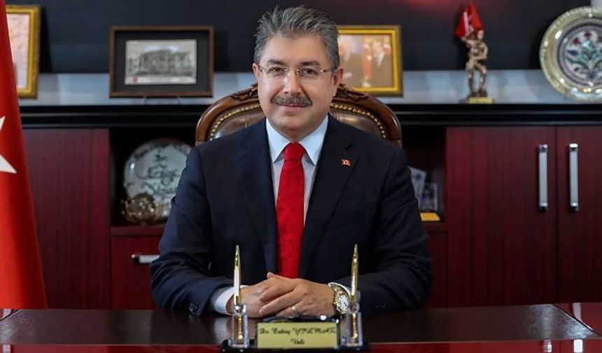 Vali Yılmaz: "Bizlere düşen, Cumhuriyetimizi korumak ve kazanımlarını daha ileri taşımaktır"