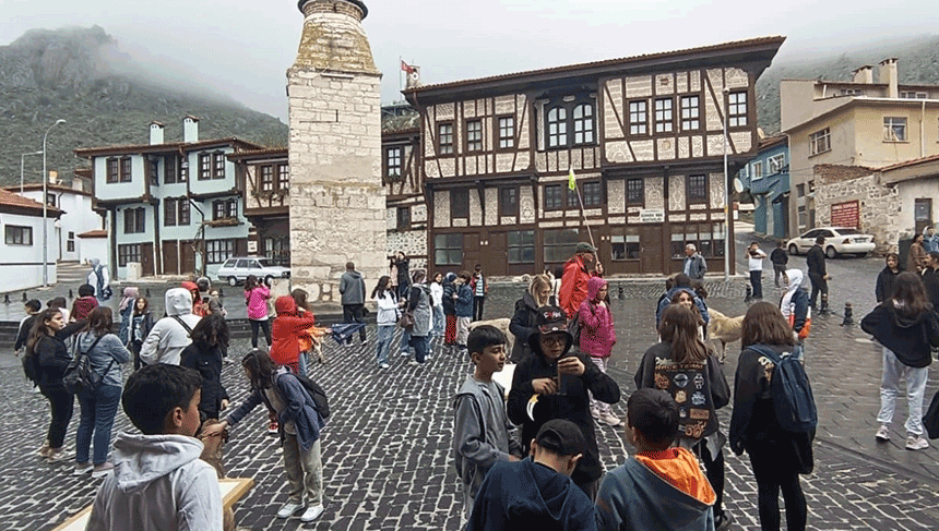 Türkiye’nin dört bir yanından Eskişehir’in ilçesine akın