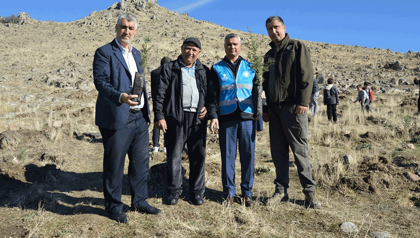 Sivrihisar’da din görevlilerinden fidan seferberliği