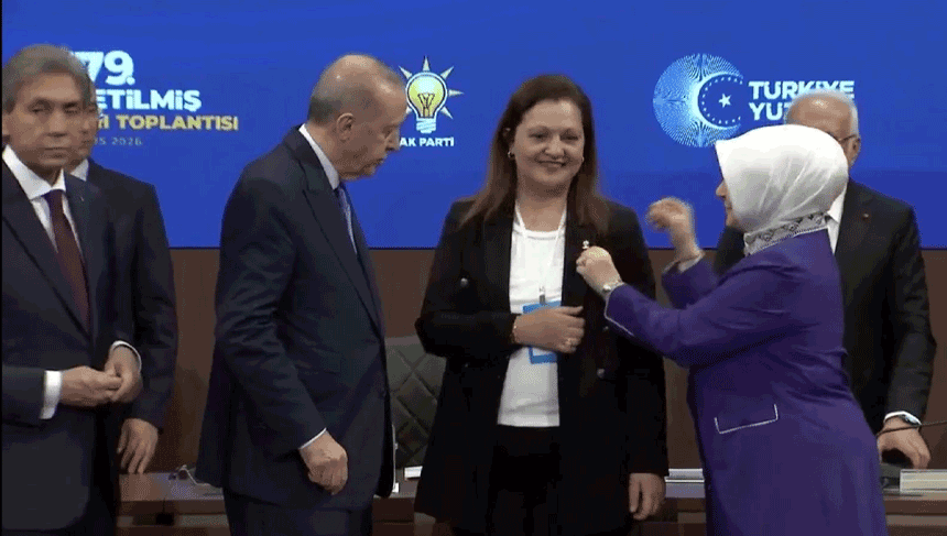Burcu Köksal, resmen AK Parti’ye geçti
