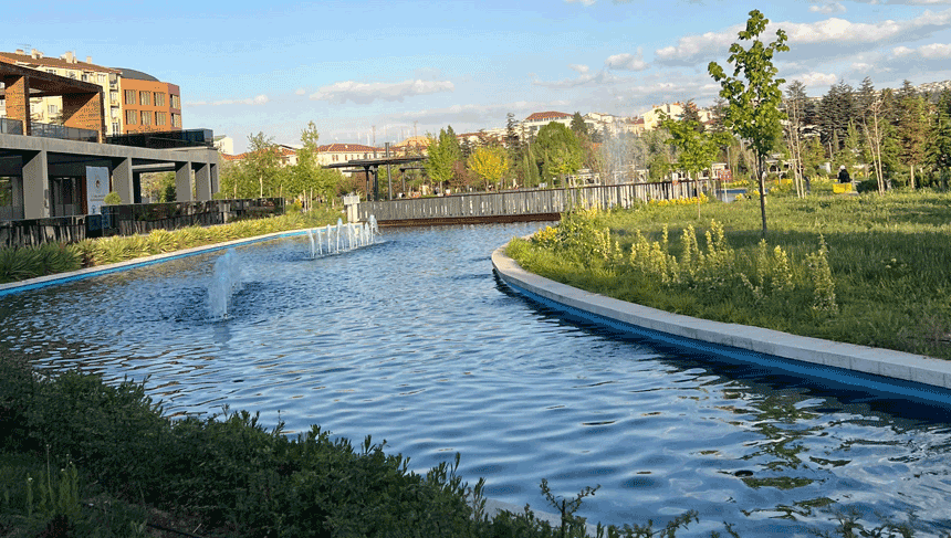 Eskişehir Millet Bahçesi’nde gün batımı manzarası büyüledi