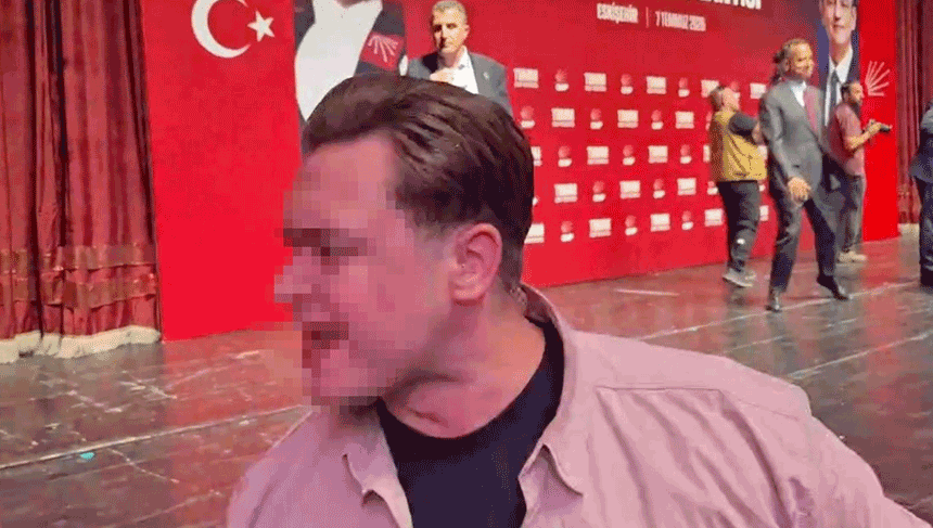 CHP’nin Eskişehir’deki toplantısında gergin anlar