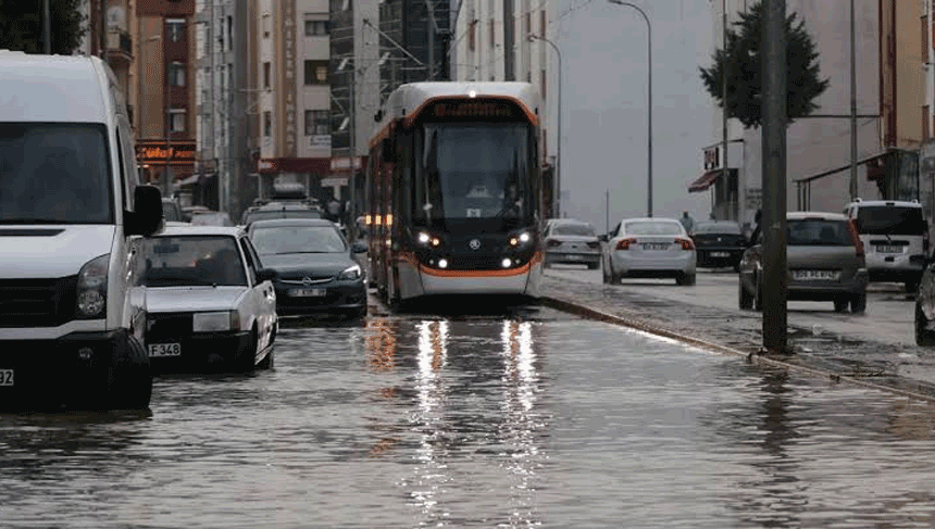 Meteoroloji'nin ardından bir uyarı da Eskişehir Valiliği'nden: Sağanak yağış geliyor