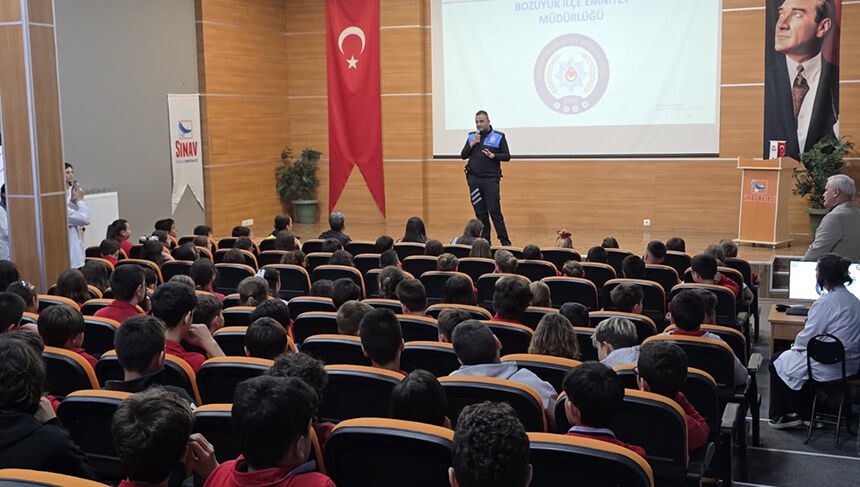 Bilecik'te 120 öğrenciye güvenli internet ve akran zorbalığı eğitimi