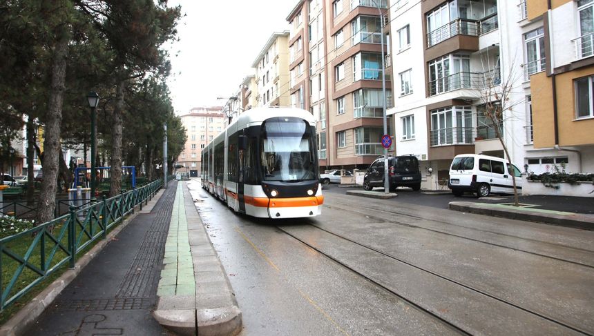 Eskişehir'de 4 tramvay hattında seferler normale döndü